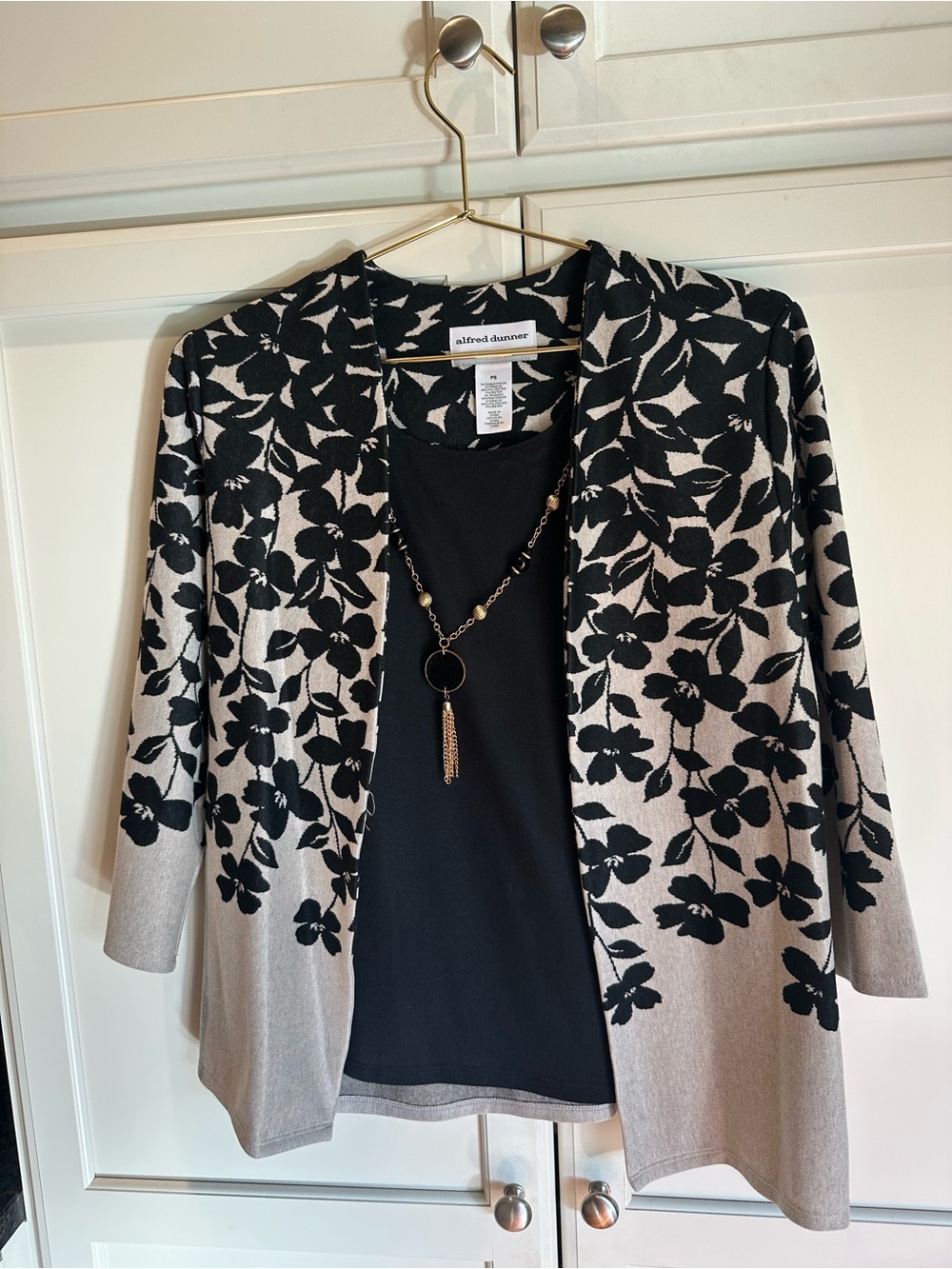 Alfred Dunner Black & Taupe Floral Open-Front Cardigan